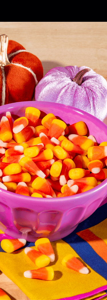 Brach's Candy Corn 🎃 los dulces de la temporada!! Nuestros clientes los  aman! Disponibles en todas nuestras sucursales . Visítanos